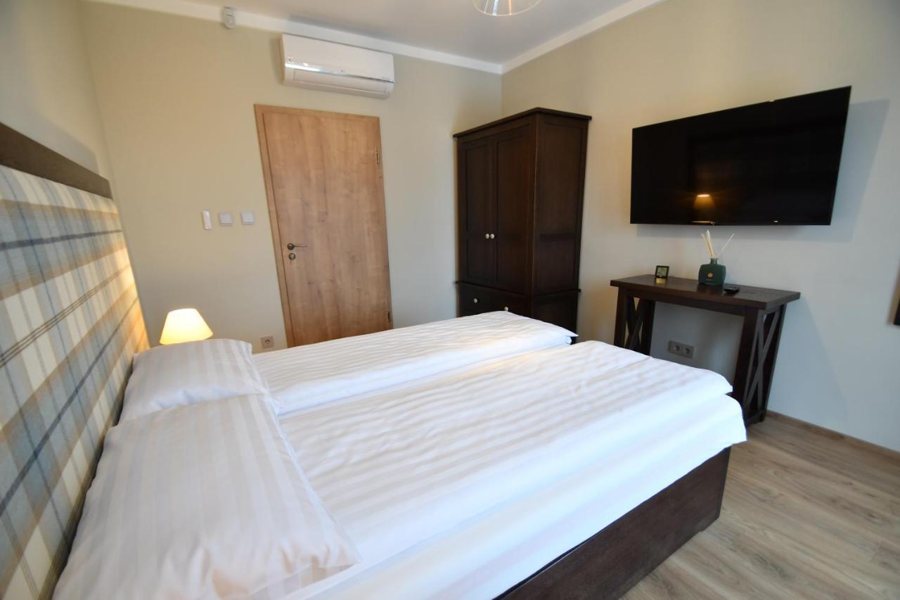 Tweed House Villa Budapest Bagian luar foto
