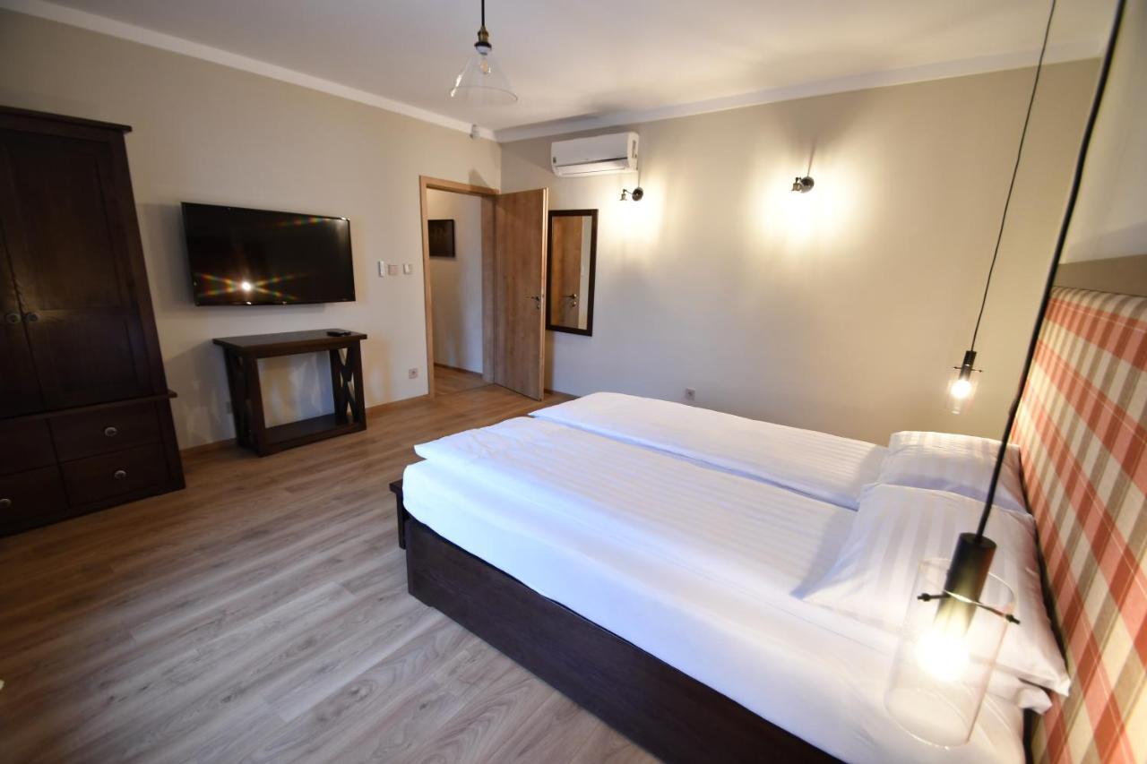 Tweed House Villa Budapest Bagian luar foto