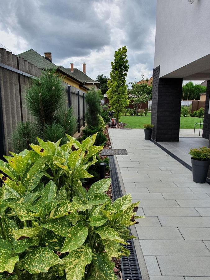 Tweed House Villa Budapest Bagian luar foto